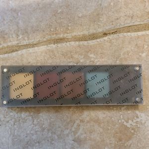 Inglot self built eyeshadow pallette
